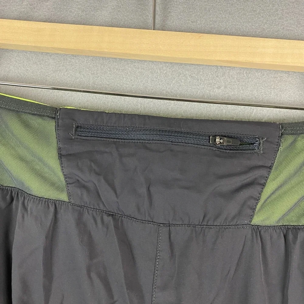 The North Face Flight Series Mens Large pockets FlashDry Trail Running Shorts